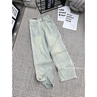 Quần jeans chace đính đá