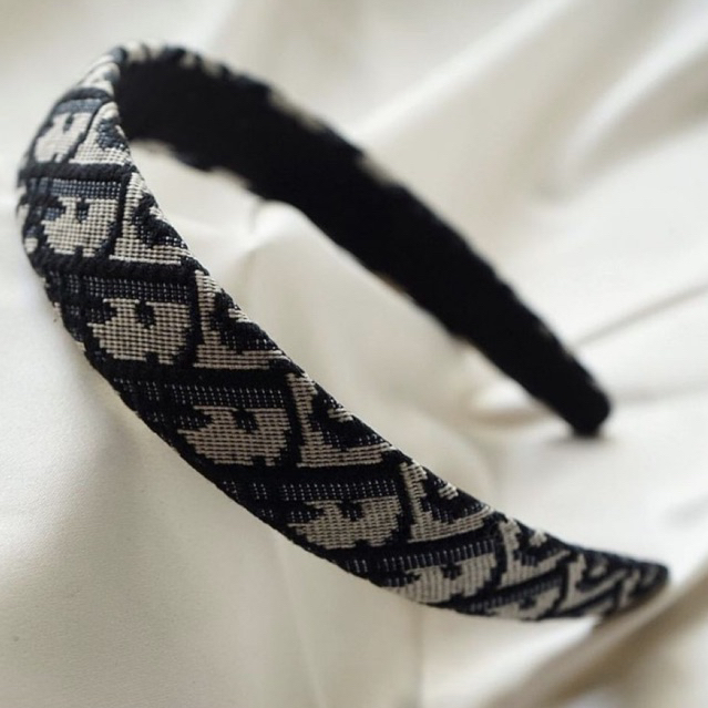 Helen Studio - Cài Tóc H1A