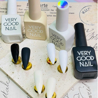 Sơn gel đen trắng, trắng sữa very good nail