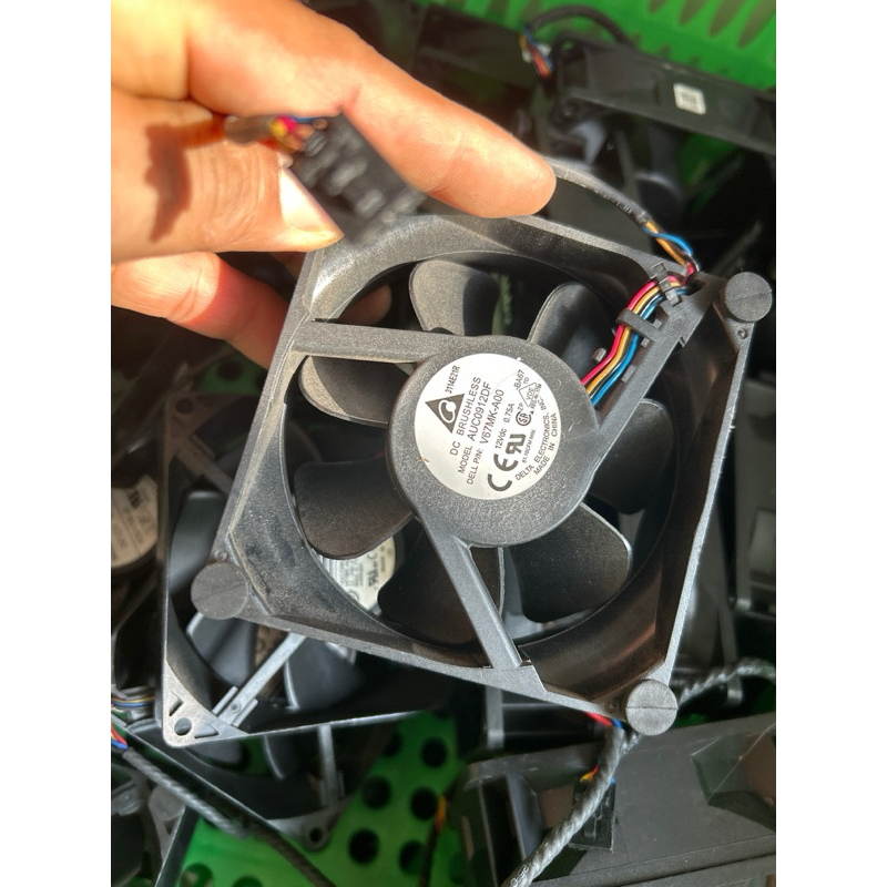 Quạt nidec,delta 12v 0.55A, 1.0A vuông 9cm mạnh mẻ ít ồn