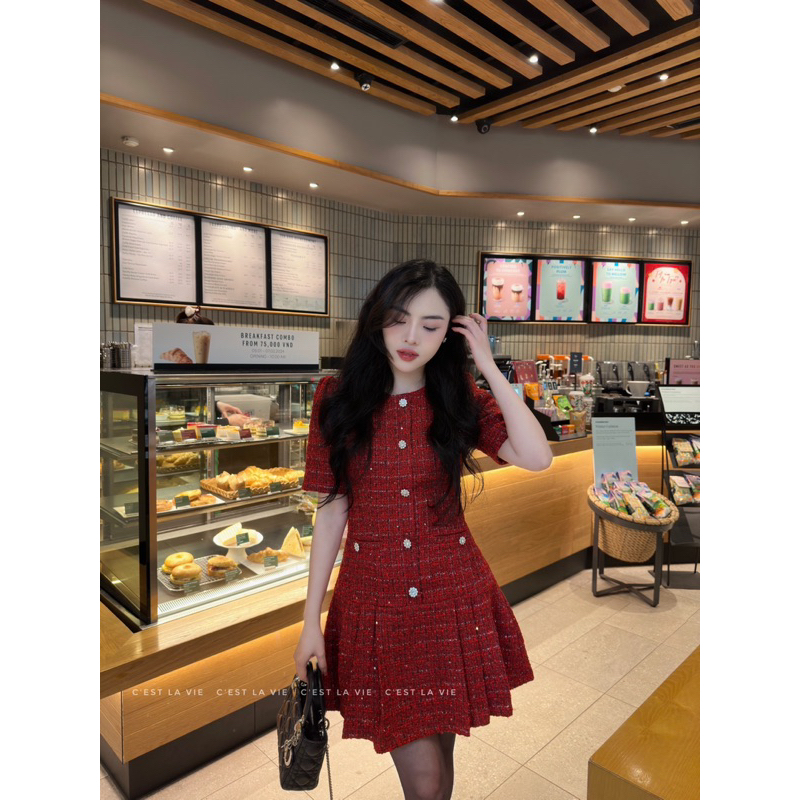 Váy tweed đỏ đuôi xếp ly C'est lavie