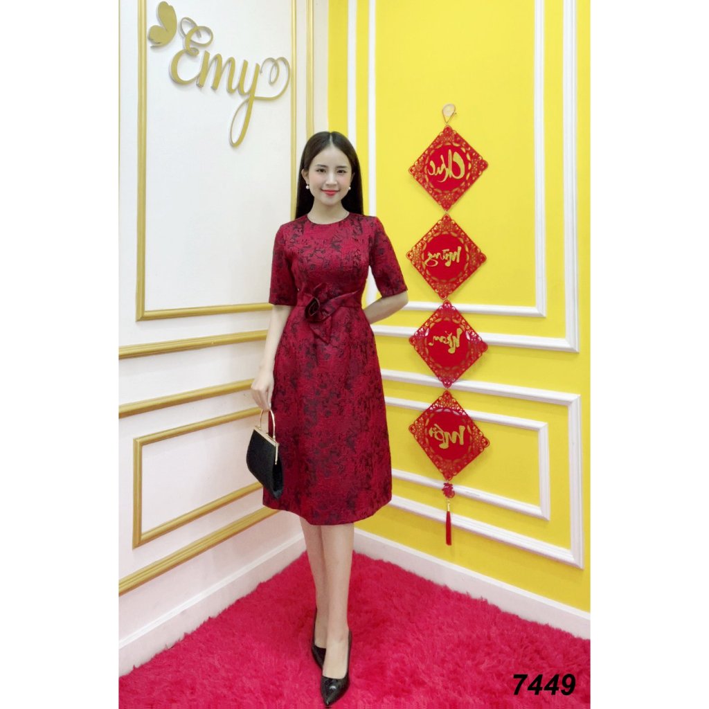 Đầm EMY EM7449 Xoè A Gấm Đỏ