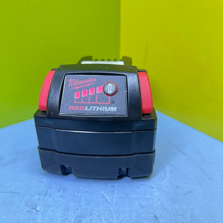 Pin Milwaukee M18 18v zin lướt