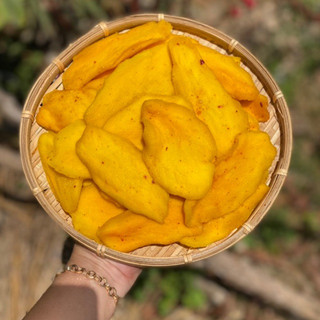THUYTIENFOOD Xoài Muối Ớt 500gr – Ăn Vặt Chua Cay Ngon – Snack Truyền Thống