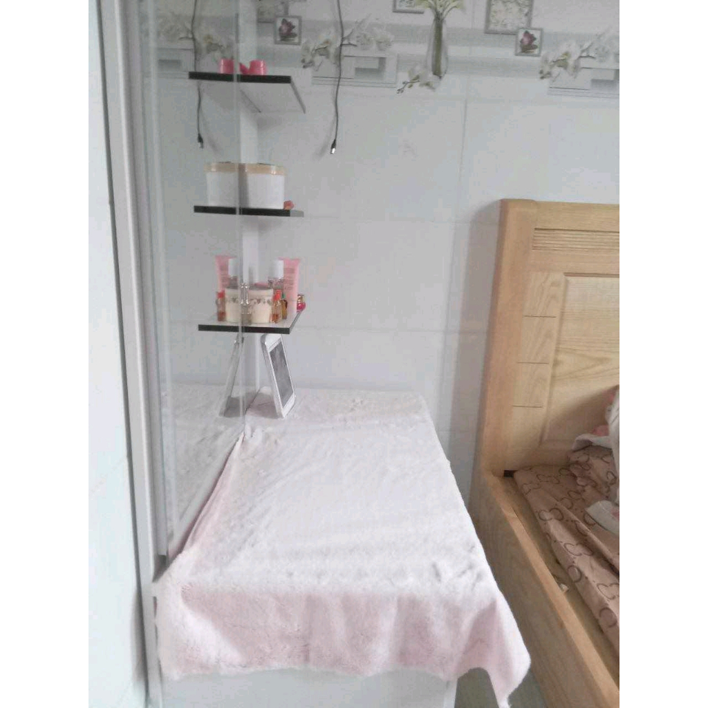 Thảm lông ngắn màu Hồng Phấn lót tủ điện thoại trải bàn trang điểm phủ bàn ghế lót kệ gian hàng.