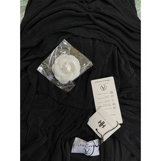 Váy body tay dài cao cấp 𝐀𝐒𝐇𝐘𝐋𝐄𝐘