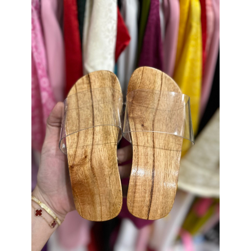 Guốc mộc gỗ xoan cho bé trai và bé gái