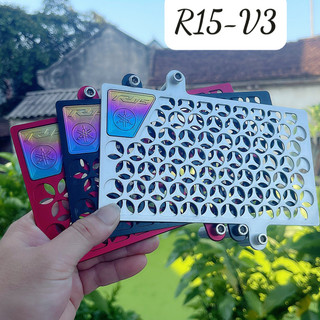 Che két nước r15 v3 tem titan