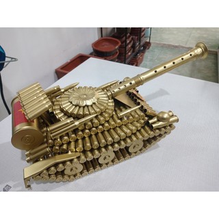 Mô Hình xe tăng bằng vỏ đạn