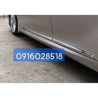 Nẹp sườn xe toyota camry 2019-2020-2021 2022 2023 mạ crom, mẫu mới