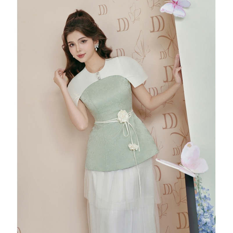 Áo thiết kế JM Dress Design cách điệu tay cổ tròn phối dây nơ hoa 2T102.2312BF