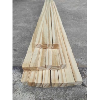 Thanh gỗ thông vuông 1,5cm dài 120cm, Thông Mỹ bào láng 4 mặt