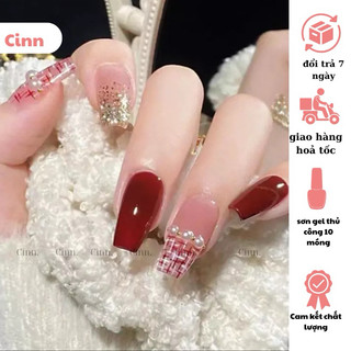 Nail box thiết kế màu đỏ , móng tay giả đính đá sang trọng , nail dự tiệc