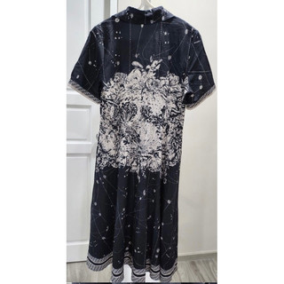 váy sơ mi hoạ tiết size M thanh lý