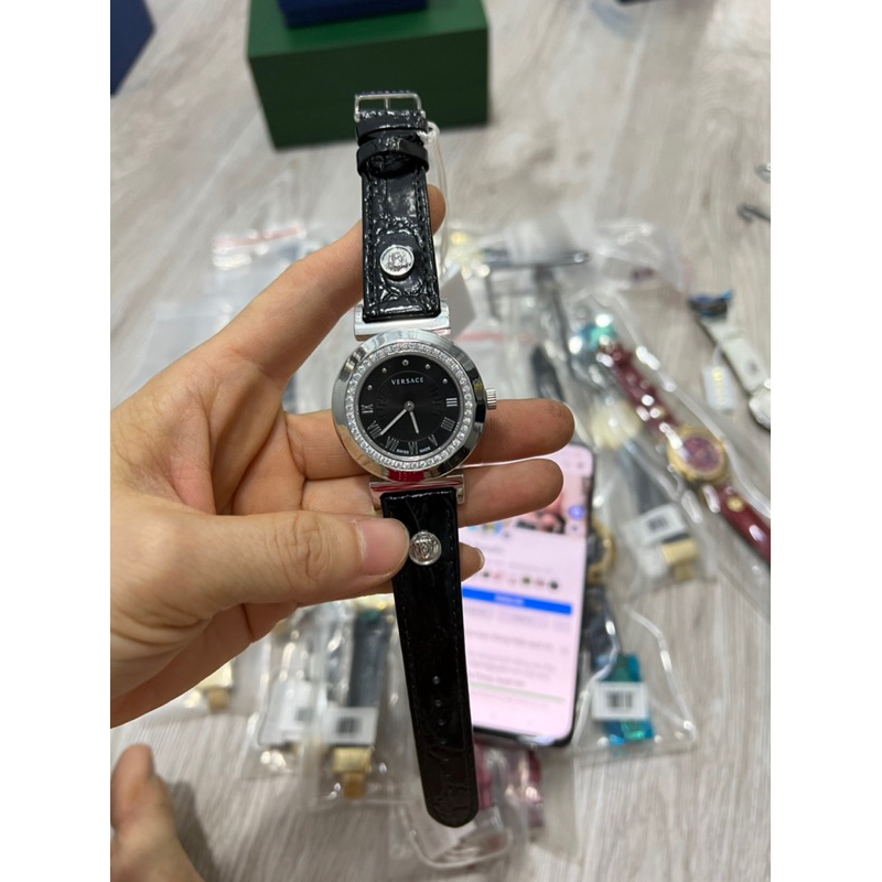 Đồng hồ nữ Versacs máy thuỵ sỹ dây da mặt tròn đính đá siz 35mm