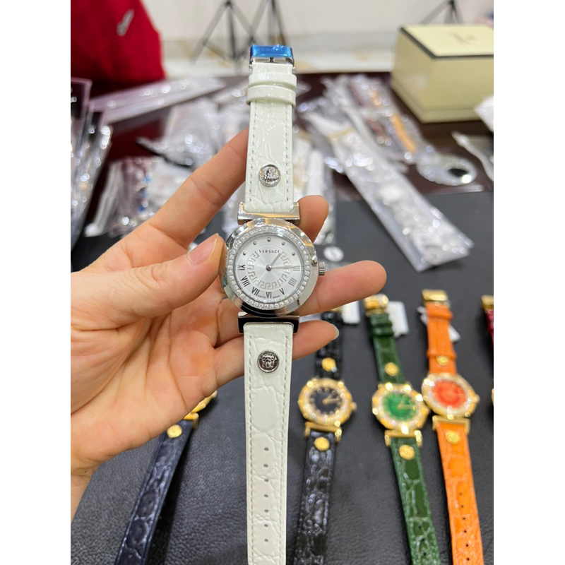 Đồng hồ nữ Versacs máy thuỵ sỹ dây da mặt tròn đính đá siz 35mm