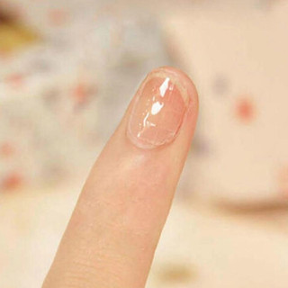 Miếng dán móng tay giả trong suốt