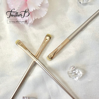 Cọ kẻ mí dưới - mí mắt Feather B 302
