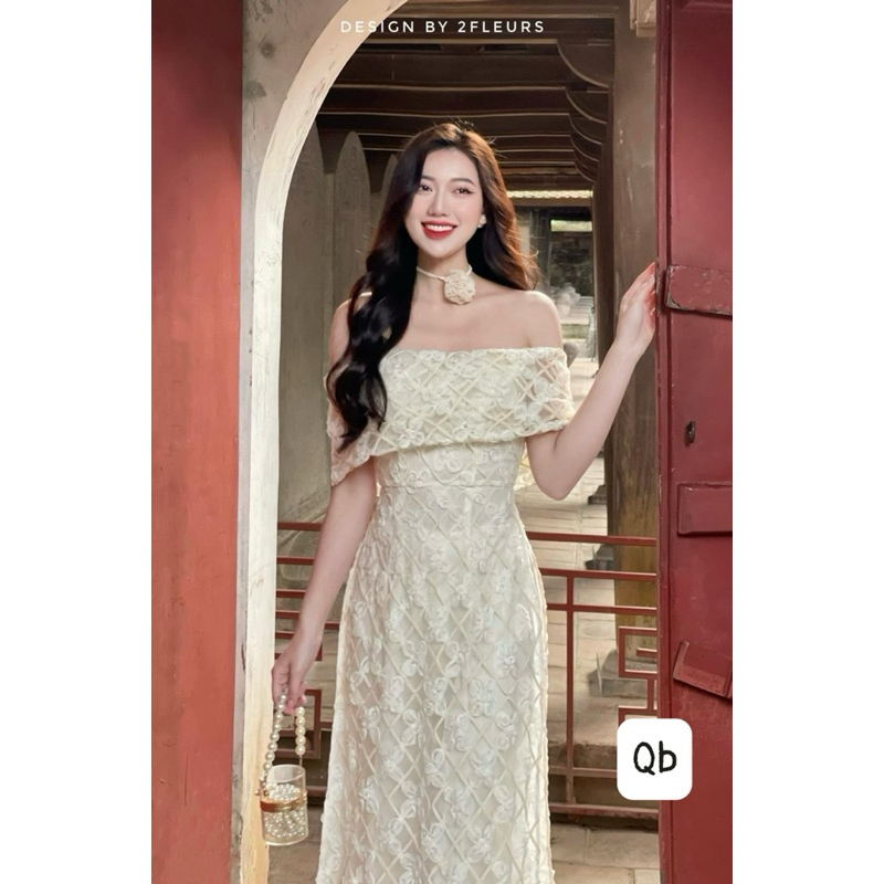 Áo dài cách tân ren 3D trễ vai kèm chocker hoa cổ hàng loại 1