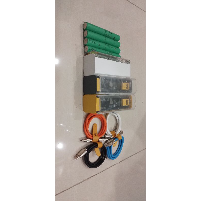 Box sạc dự phòng 8 cell 21700.