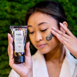 Sữa rửa mặt đất sét Cela GLACIER CLAY CLEANSER