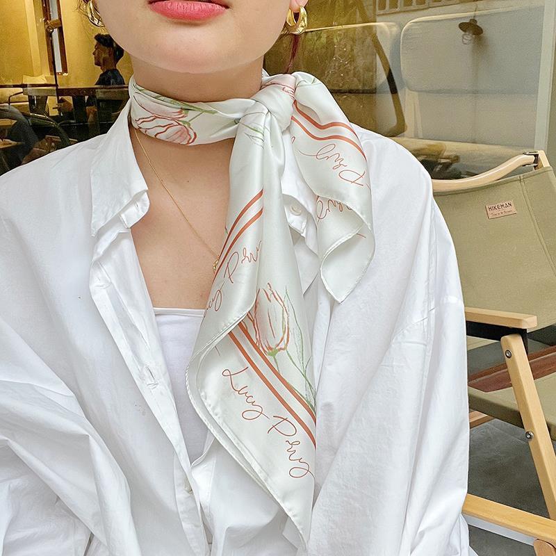 Khăn lụa vuông họa tiết cây vàng mùa thu kích thước 70x70cm klv 107 THYTHY STORE