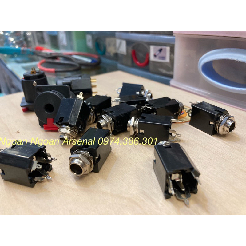 Jack rắc 6 ly  âm máy báo giá 1 cái.