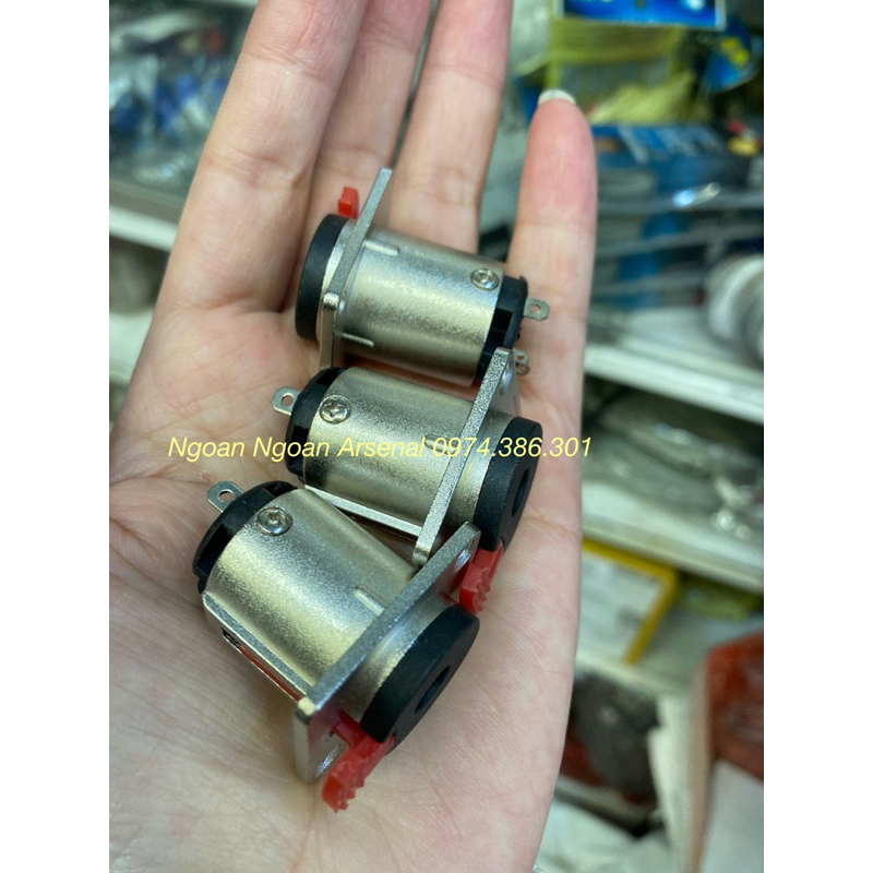 Jack rắc 6 ly  âm máy báo giá 1 cái.