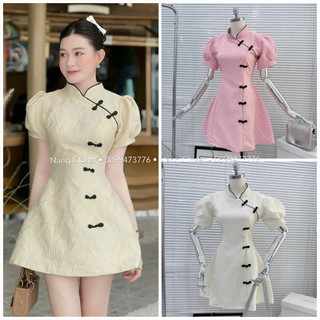 Đầm gấm hoa cổ tàu sườn xám tay phồng màu đỏ hồng xanh mặc Tết NÀNG CLOSET