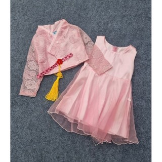 Váy Hanbok cách tân cho bé