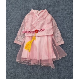 Váy Hanbok cách tân cho bé