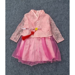 Váy Hanbok cách tân cho bé