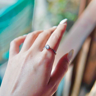 Nhẫn đá Mặt trăng