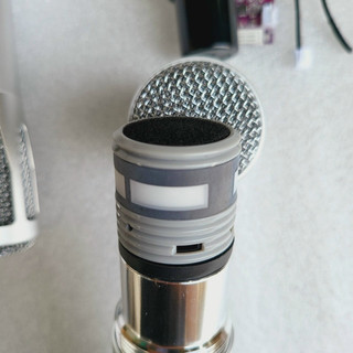 Micro loa kéo