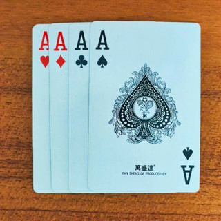Bộ bài Tây DOUBLE K 8.3X5.7CM