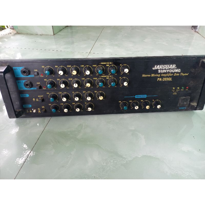 Mặt ampli còn mới