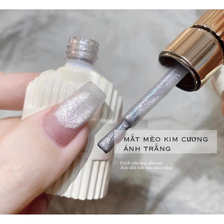 Mắt mèo ánh trăng