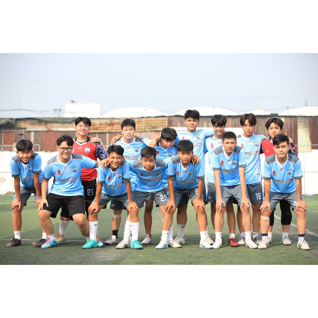 Quần Áo Bóng Đá Đội Tuyển Việt Nam Logo Thêu - Vải Mè Cao Cấp, Không Nhăn, Không Xù Lông B29