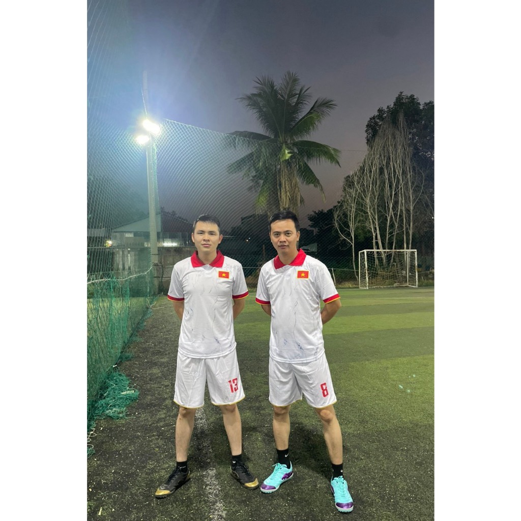 Quần Áo Bóng Đá Đội Tuyển Việt Nam Logo Thêu - Vải Mè Cao Cấp, Không Nhăn, Không Xù Lông B29