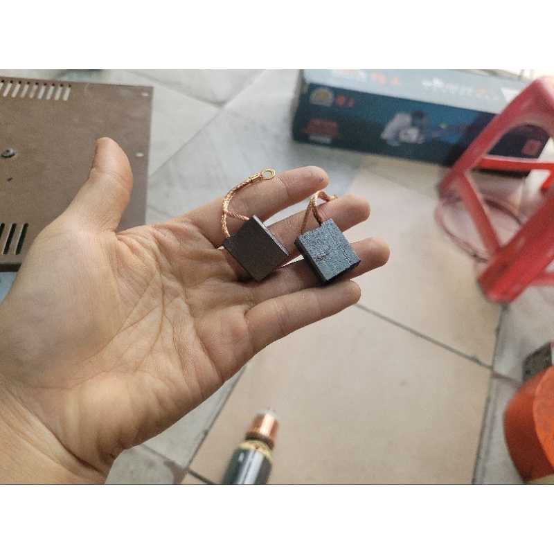 chổi than máy cắt caowang SE3201. hàng chính hãng ( 1 đôi)