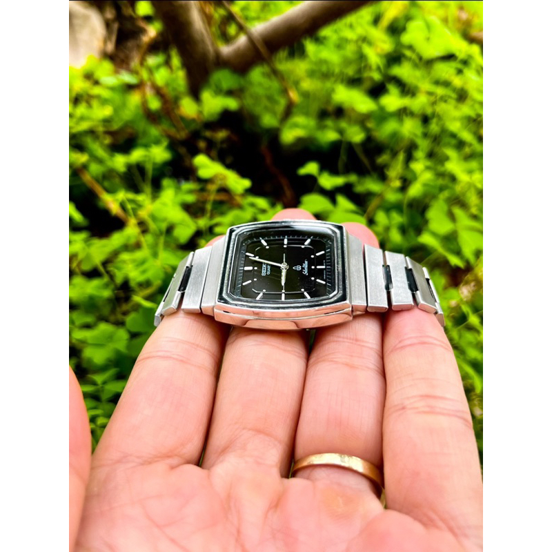 Đồng hồ nam Seiko Silver Wave mặt đen form tank