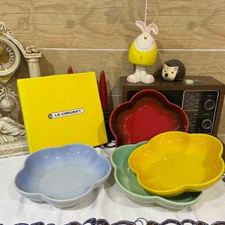 Set 4 cái đĩa le creuset hình dạng hoa 5 cánh 8" - 20cm- le creuset plate dish 8" bright rainbow 4 color