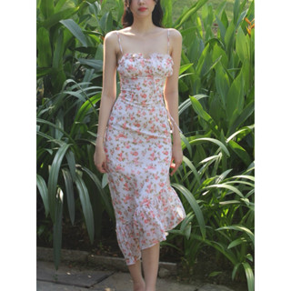 Đầm Lana - Đầm thiết kế Sassysis dáng dài ôm xẻ tà