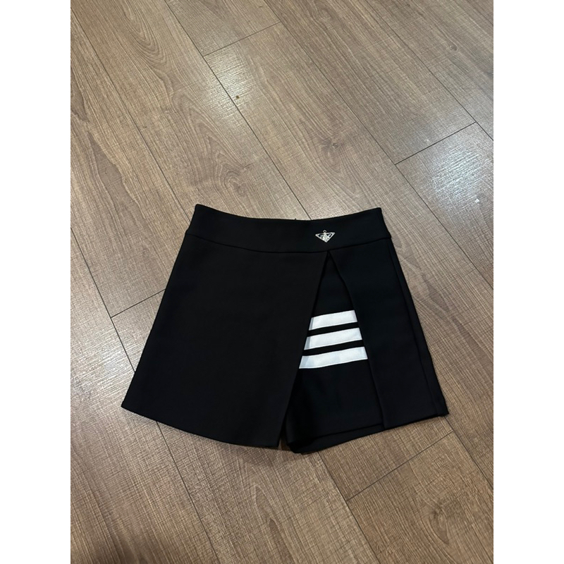 Quần short den hàng Quảng Châu