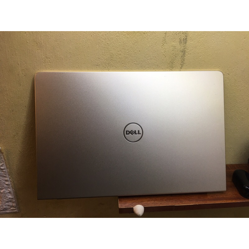 Vỏ A Dell Vostro 5568 ( Like New ) Đạt chất lượng 96%