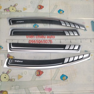 Vè che mưa toyota innova 2006-2015