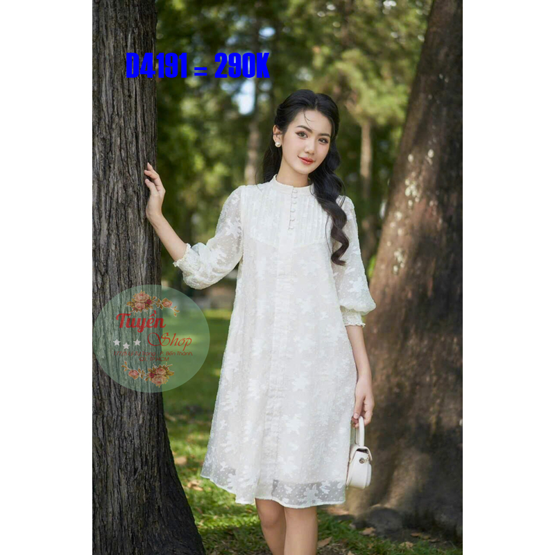 Đầm suông ren cổ cao tay lỡ