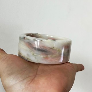 Vòng tay bản cao ngọc thật, tự nhiên cao 3cm size 5.5cm màu hồng vân. Xưởng chế tác đá An An