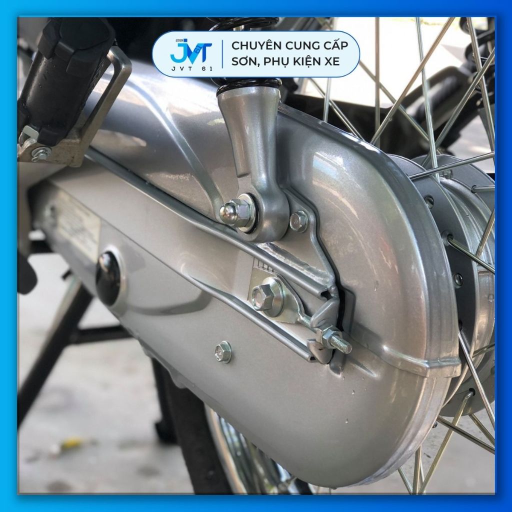 Sơn xịt Samurai 1701 bạc kim loại ánh kim bóng lấp lánh 400ml