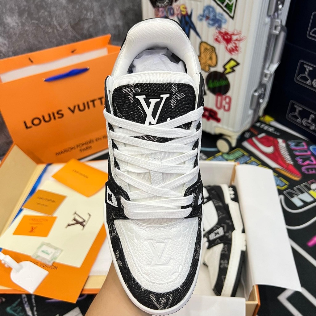 Giày LV Trainer Nam Nữ, Giầy Louis Vuitton Black White bản Trung Full phụ kiện | BigBuy360 - bigbuy360.vn